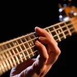 Recital de guitarra y bajo en la Biblioteca de Pinamar
